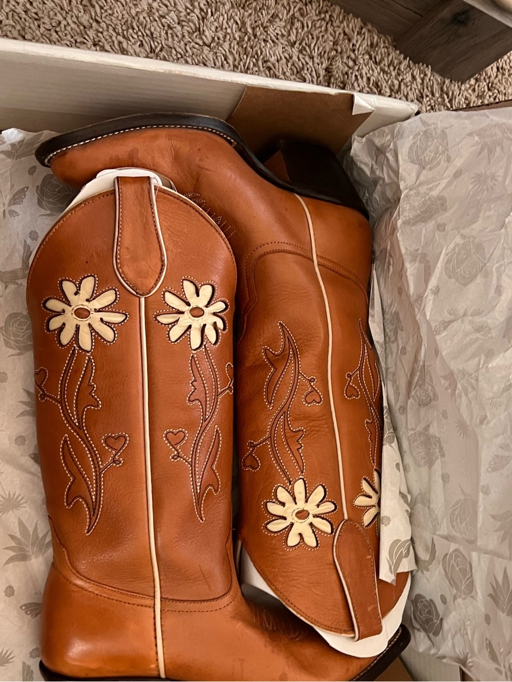 Fraulein handcrafted Daisy boots.